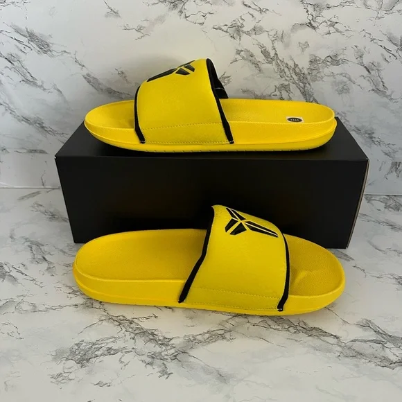 Nike Kobe Offcourt Slide Sandals Lightning Bruce Lee Mamba IF2870 Men’s Sizes - Picture 3 of 8